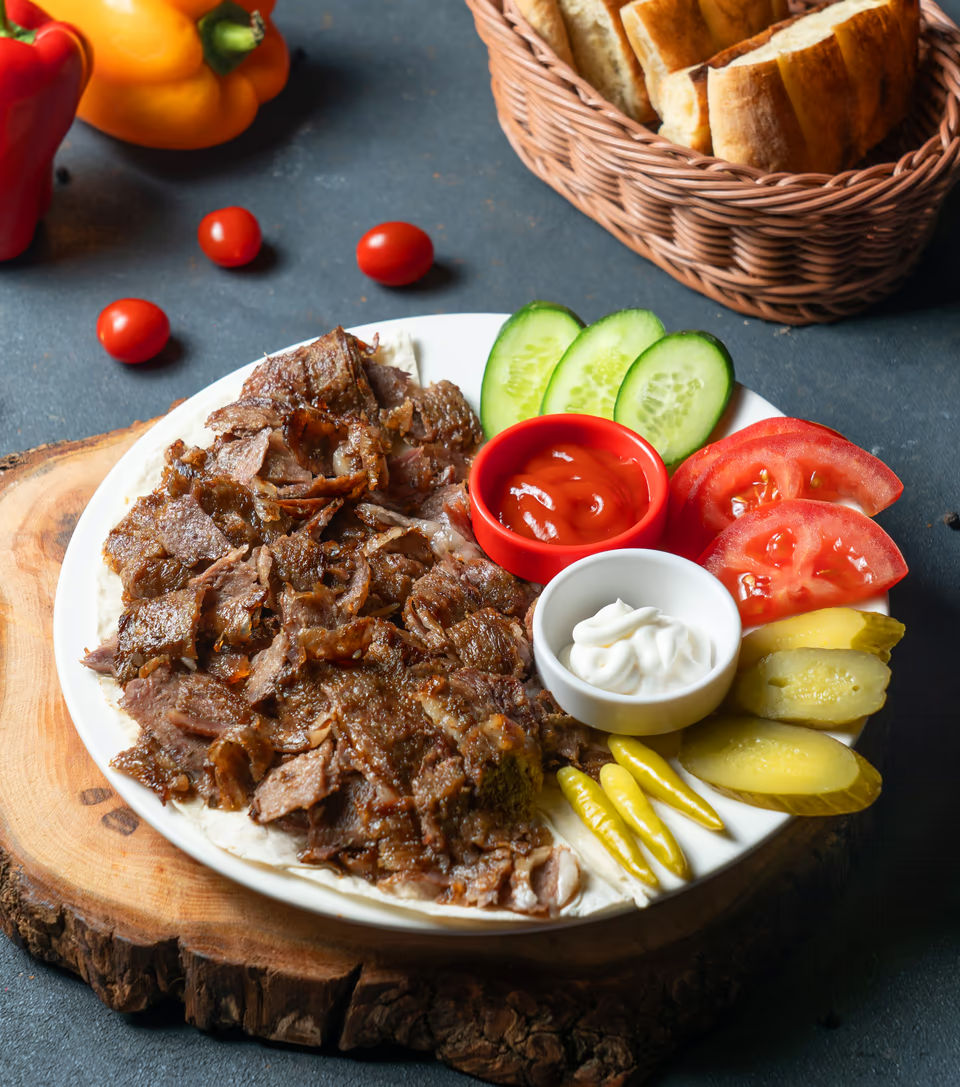 Mal Əti Ilə Porsiyon Dönər